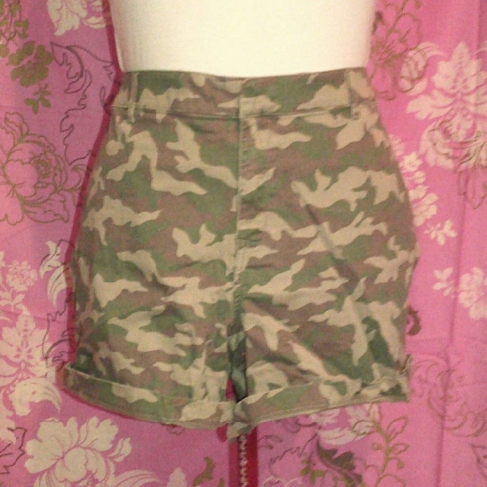 Lane Bryant girlfriend camo shorts